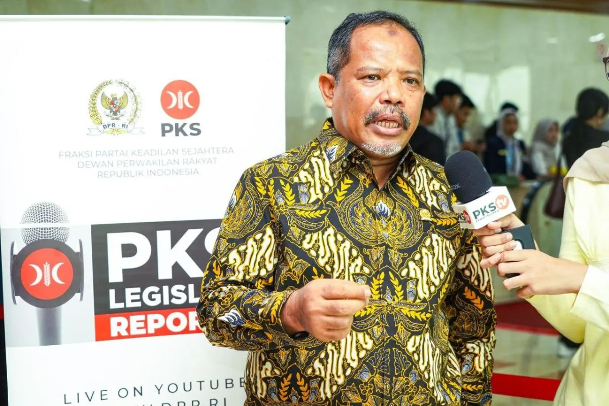 Johan Rosihan minta pemerintah benahi tata ruang laut cegah radioaktif