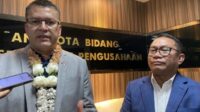 Ketua Komite Perdagangan Internasional DPRD Arizona, AS, Tony Rivero (kiri) dan Deputi Bidang Investasi dan Pengusahaan BP Batam Fary Djemy Francis (kanan) di BP Batam, Kepri, Jumat (17/10/2025)