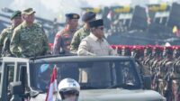 Prabowo Periksa Pasukan