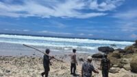 Dua Wisatawan Hilang Terseret Ombak di Pantai Modangan