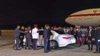 Presiden Prabowo Subianto saat tiba di Lanud Tentera Udara Diraja Malaysia, pada Sabtu (25/10/2025) malam
