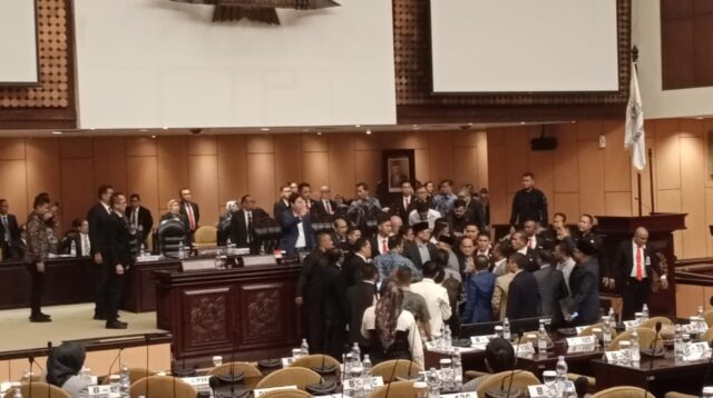 KPK Jangan Diam: Demokrasi Sedang Diperdagangkan