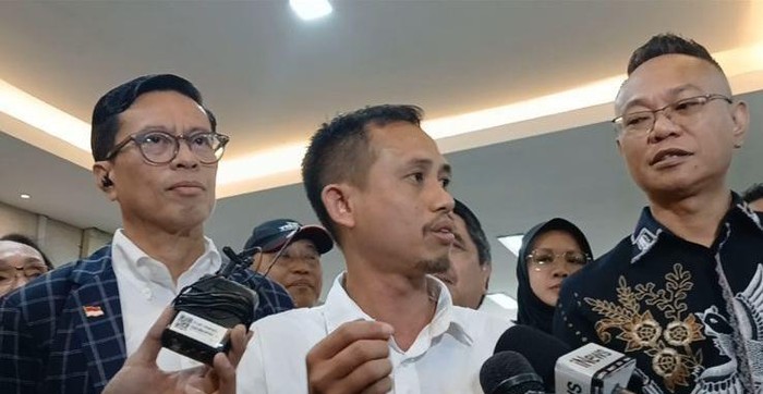 Relawan Jokowi Mania (Joman) menyambangi Bareskrim Polri, Kamis (9/10