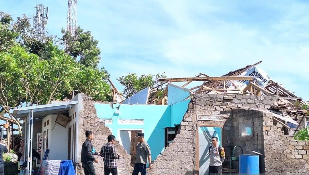 Cuaca Ekstrem Rusak 772 Rumah di Kecamatan Mande, Cianjur