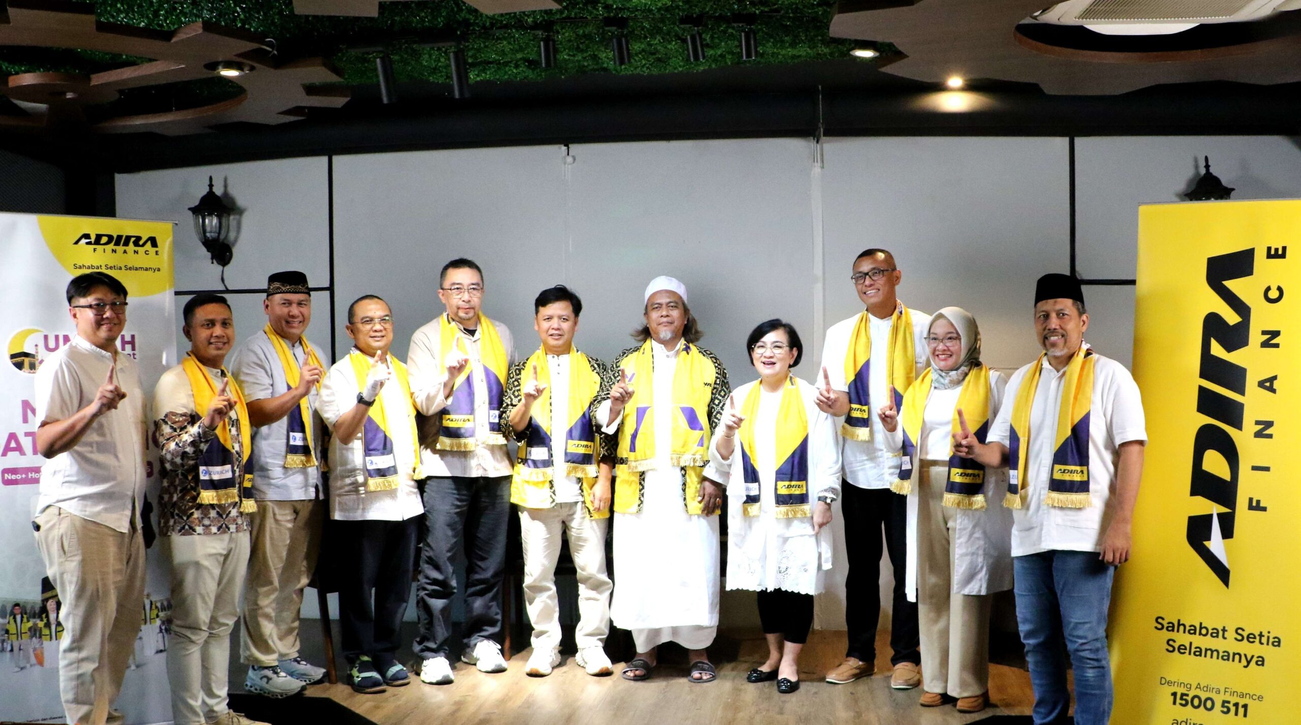 Adira Finance Kembali Berangkatkan Ratusan Pelanggan ke Tanah Suci Lewat Program Umrah untuk Sahabat