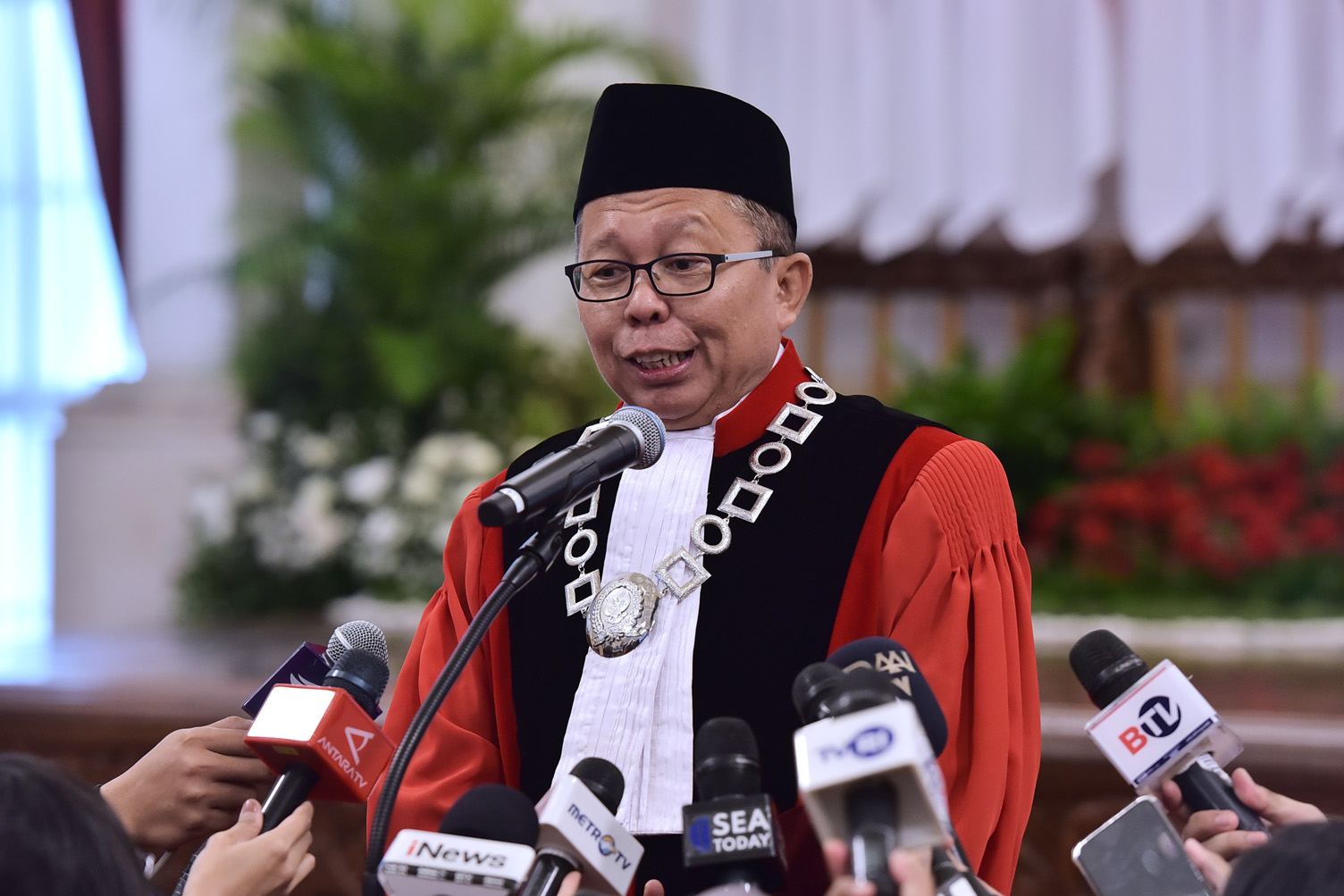 MKMK Allows Justice Arsul Sani to Exercise Right of Reply Over Diploma Controversy