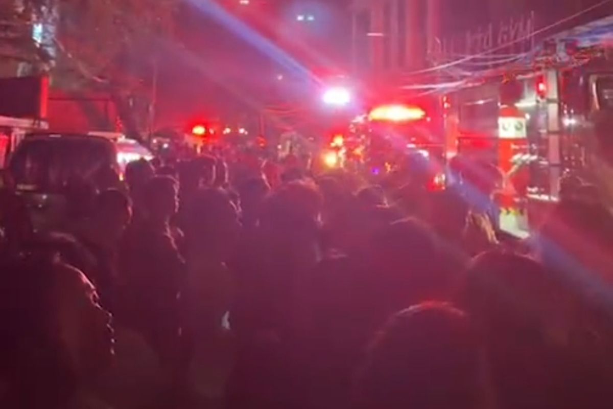 Fire in Benhil Destroys 20 Homes, 150 Residents Evacuated to Tanah Abang Sports Hall