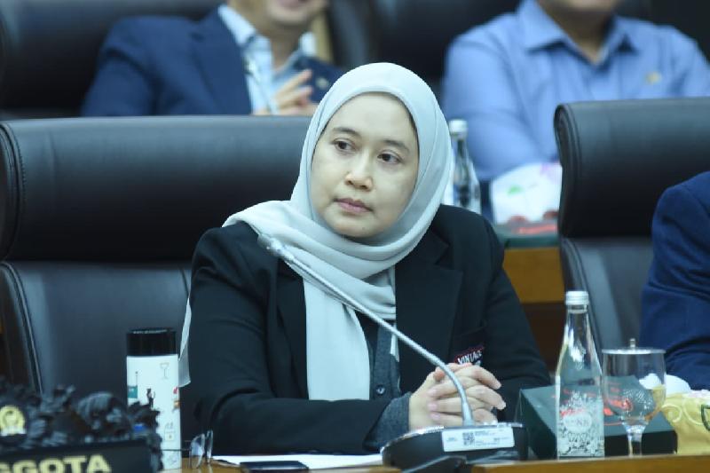Dewi Yustisiana Desak BPH Migas Jawab Soal Klasik BBM