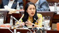 Anggota_Komisi_XI_DPR_RI__Puteri_Komarudin_saat_mengikuti_Rapat_Dengar_Pendapat_Komisi_XI_DPR-RI_ber20251120091445 Puteri Komarudin Dorong Percepatan Peraturan Pelaksana UU PPSK
