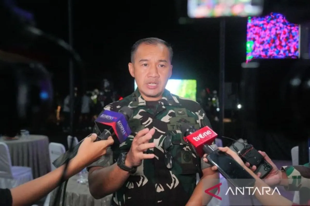 TNI latihan terjun malam untuk jaga Babel dari praktik tambang ilegal