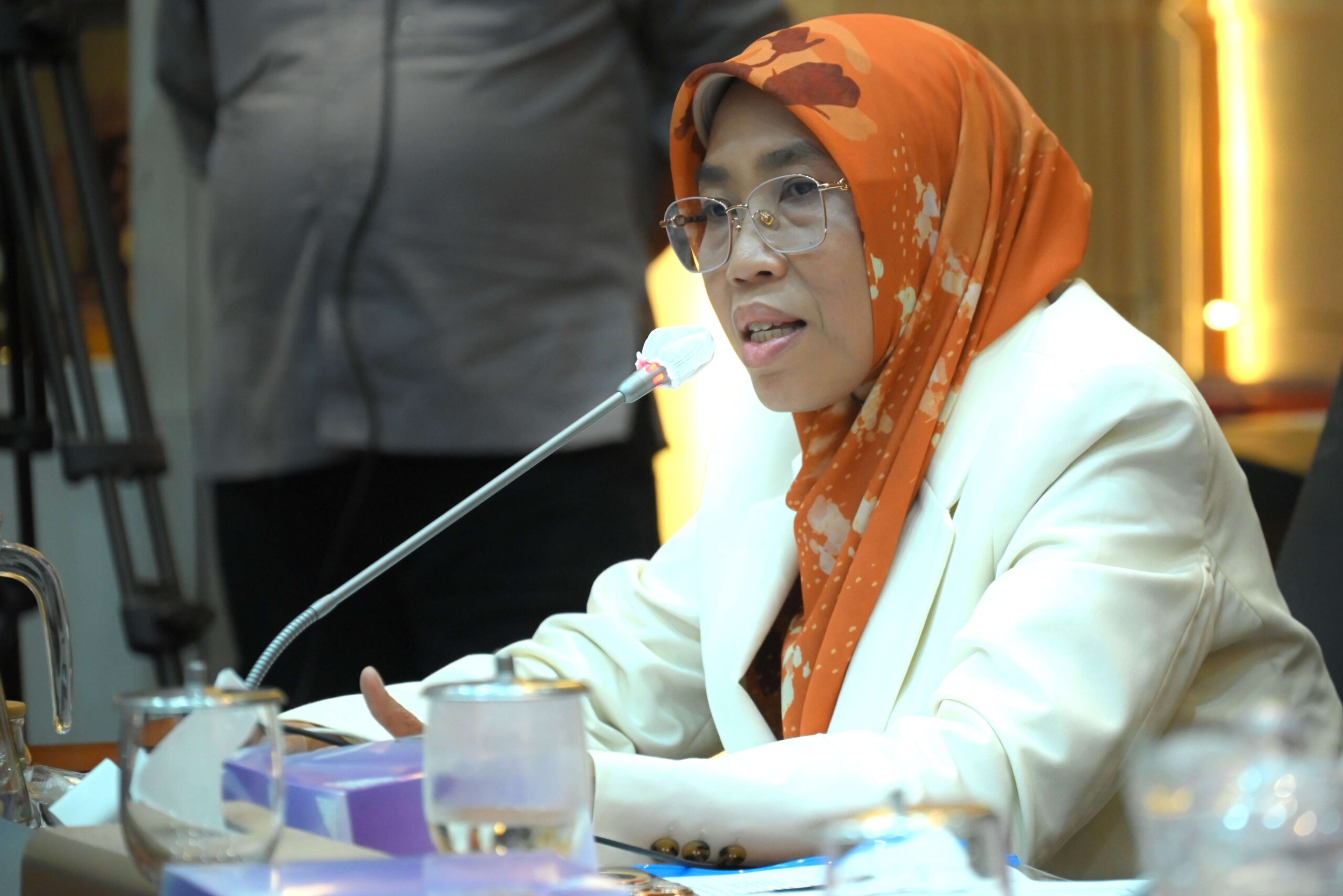 Mikroplastik Cemari Hujan, DPR Minta Kemenkes Turun Tangan