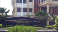 Bekasi City Council Criticizes Electric Car Rental Plan, Urges Focus on Waste Management
