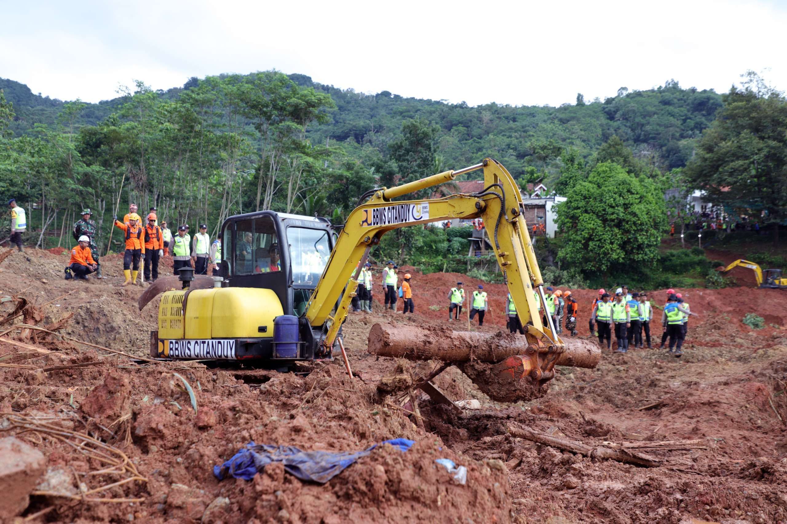 BNPB Temukan Delapan Jenazah Tambahan dalam Longsor Cilacap