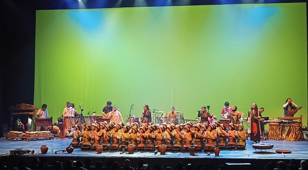 Mahagenta Menyalakan Tradisi Lewat Konser Lentera Khatulistiwa