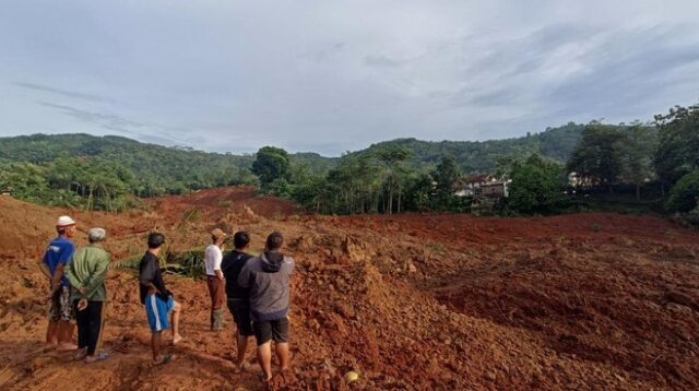 Longsor di Cilacap Menelan Korban Jiwa, Puluhan Warga Masih Hilang