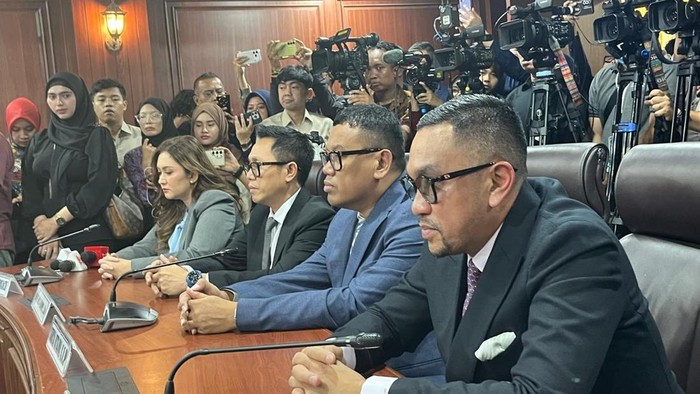 MKD DPR Jatuhkan Sanksi Nonaktif ke Sahroni, Nafa Urbach, dan Eko Patrio