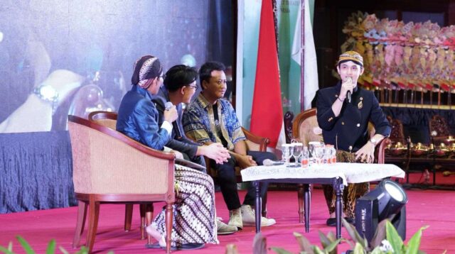 Dalang Milenial Unindra, Herjuno Pramariza, Buktikan Wayang Tetap Relevan di Era Digital
