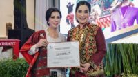 1uas7gr0ua30xcp Tim Nasional Kebaya Indonesia Terima Salinan Sertifikat UNESCO