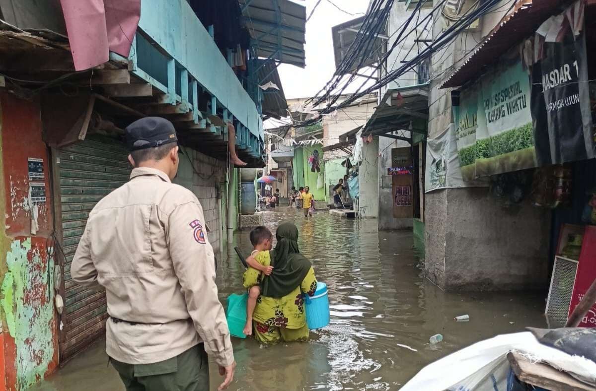 Pramono Ingatkan Puncak Banjir Rob Jakarta Jumat Pagi