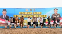 Wakapolri dan Menko Pangan Tanam Jagung di Lampung, Dorong Swasembada Nasional