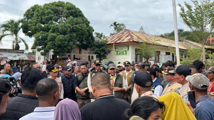 Ketua MPR Salurkan 5.000 Paket Bantuan untuk Korban Banjir Aceh