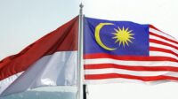 koalse-foto-bendera-indonesia-dan-bendera-malaysia_169 Viral Warga Malaysia Minta Bergabung ke RI, Janji Setia Cinta Tanah Air
