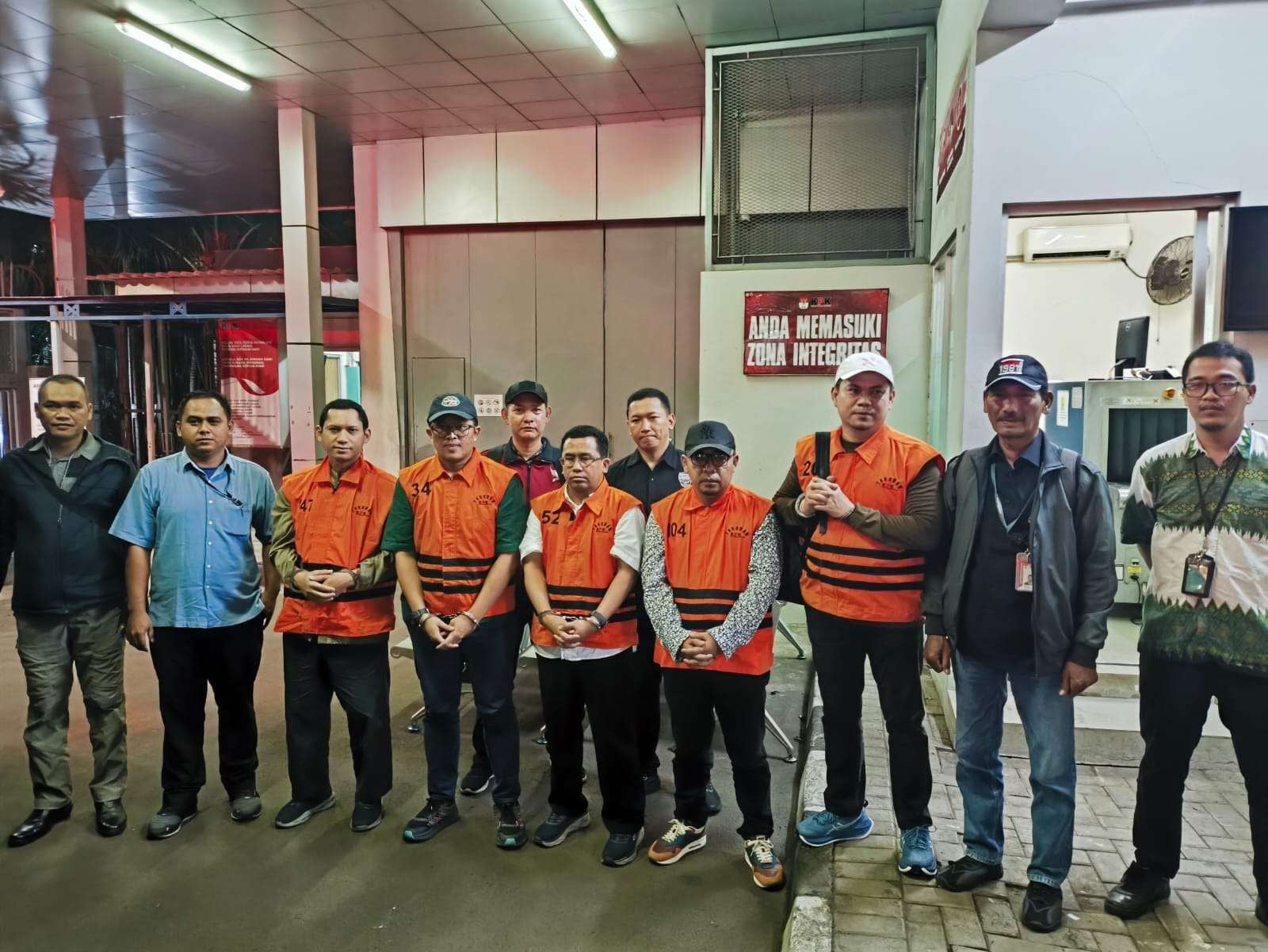 KPK Hadirkan Eks Bupati Koltim Sebagai Saksi