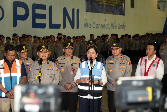 PELNI dan Polri Kirim 237 Personel serta Logistik Kemanusiaan ke Sumatera