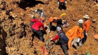 Korban Bencana Tapteng Tembus 103 Jiwa, 100 Masih Hilang