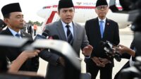 Teddy: Sejak Minggu Pertama Bencana, Presiden Kirim Helikopter Pribadi ke Mualem