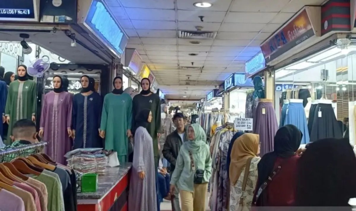 Libur Nataru, Pasar Tanah Abang diprediksi ramai hingga 27 Desember mendatang