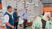 Pemerintah Siapkan Stok Beras Siaga di Bandara dan Pelabuhan Sumatra
