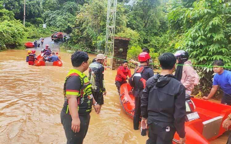 Korban Banjir Tebing Tinggi Butuh Alkon dan Logistik