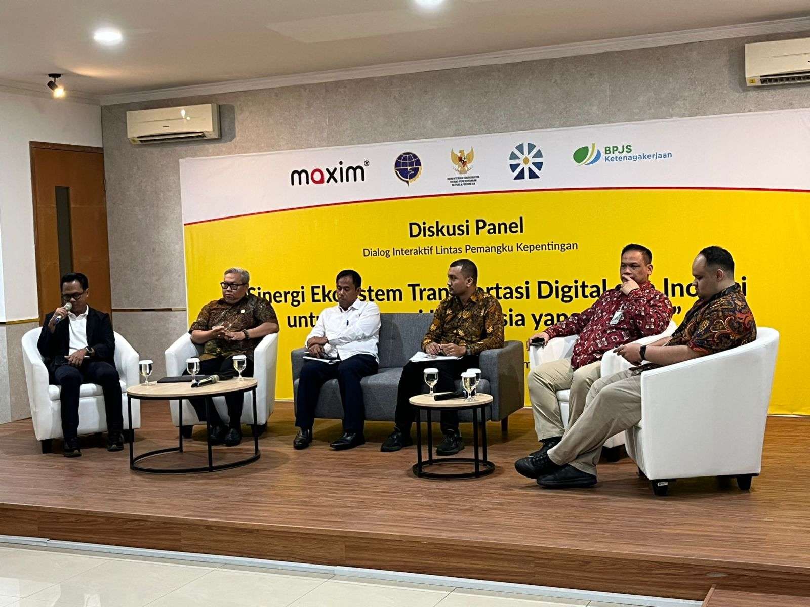 Kemenhub Dorong Pembaruan Regulasi Transportasi Ojek Online