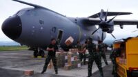 TNI Fokus Salurkan Bantuan ke Korban Terisolir di Aceh