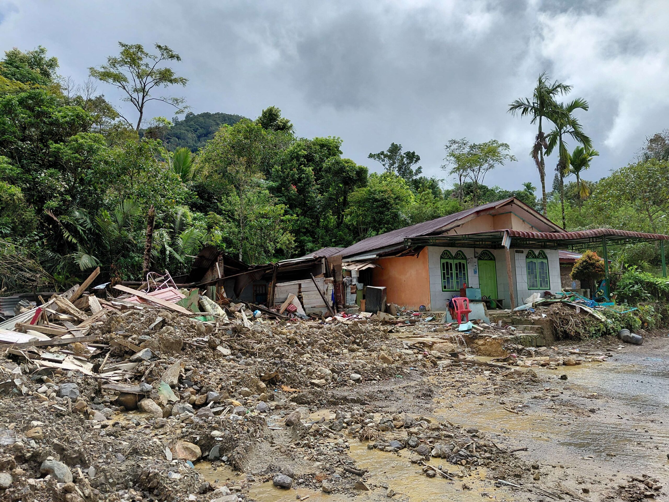 Hingga hari ini, Desa di Tiga Kecamatan Tapanuli Utara Masih Terisolasi