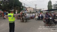 007bdb95-bc30-4179-b1cd-cc1aaee13271 Polres Tanjungbalai Gelar Strong Point, Antisipasi Macet di Titik Rawan Macet Pada Pagi Hari