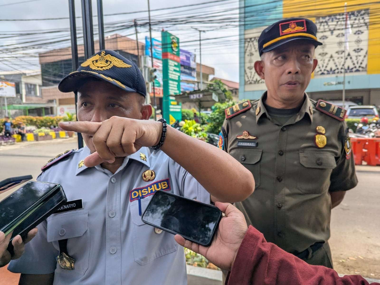 Dishub Kota Bekasi Tertibkan Parkir Liar di Jalan Kemakmuran