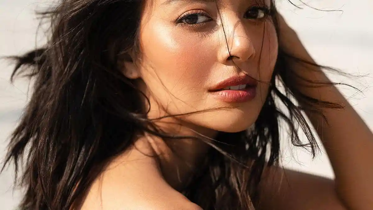 Aurelie Moeremans Ungkap Pengalaman Kelam Lewat Buku Broken Strings