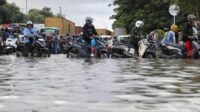 Jakarta Kembali Dikepung Banjir, Puluhan RT dan Jalan Lumpuh