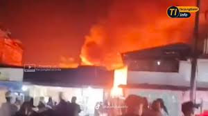 Api Lahap Pabrik Swallow, Dentuman Hebat Bikin Panik Warga medan