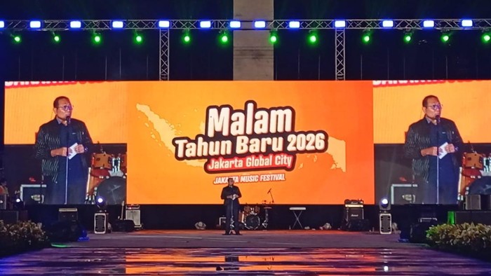 Meriah dan Peduli! Warga Jakarta Rayakan Tahun Baru di Lapangan Banteng Sambil Berdonasi