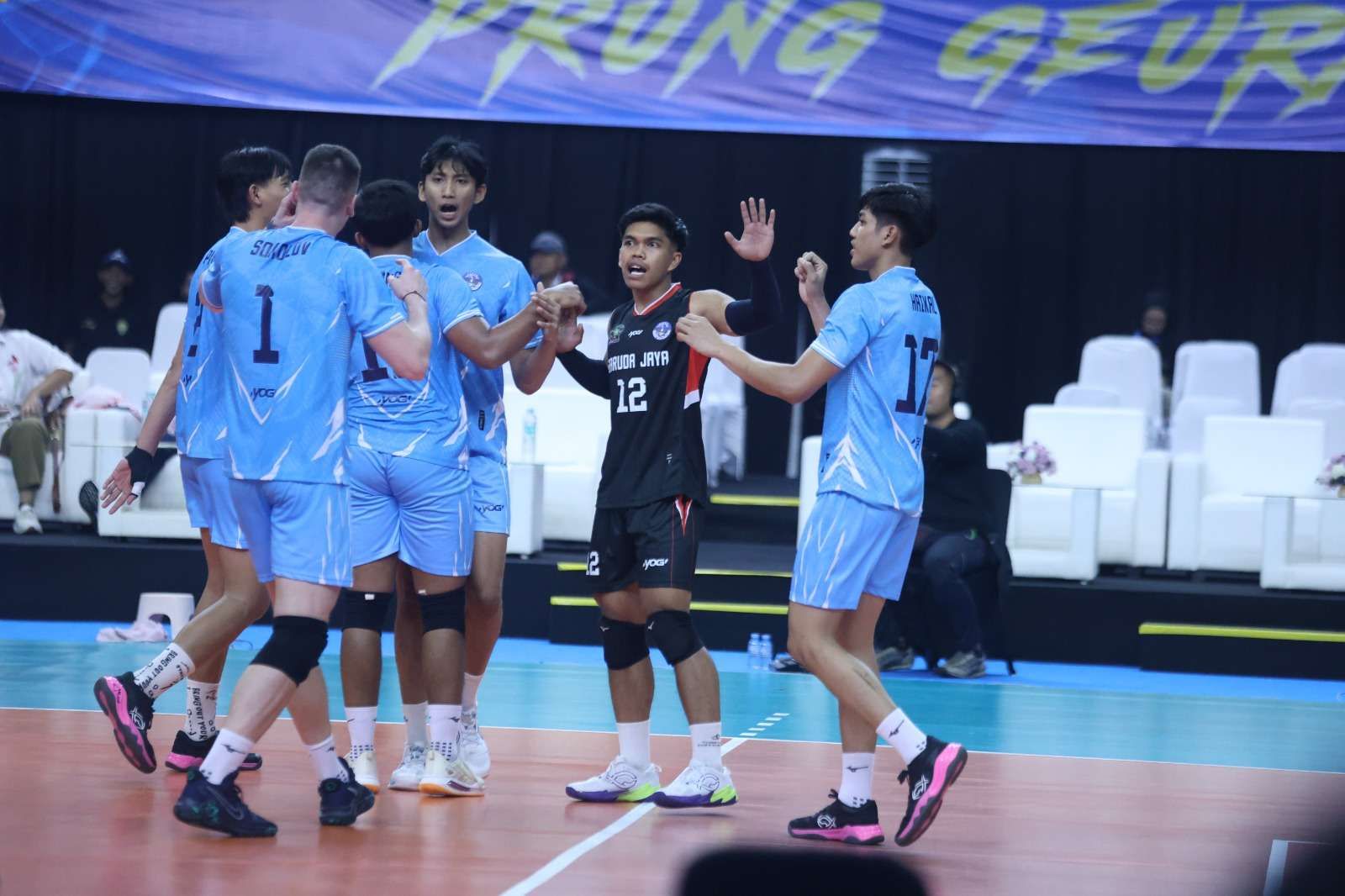 Andalkan Servis Tajam, Garuda Jaya Bekuk Juara Bertahan