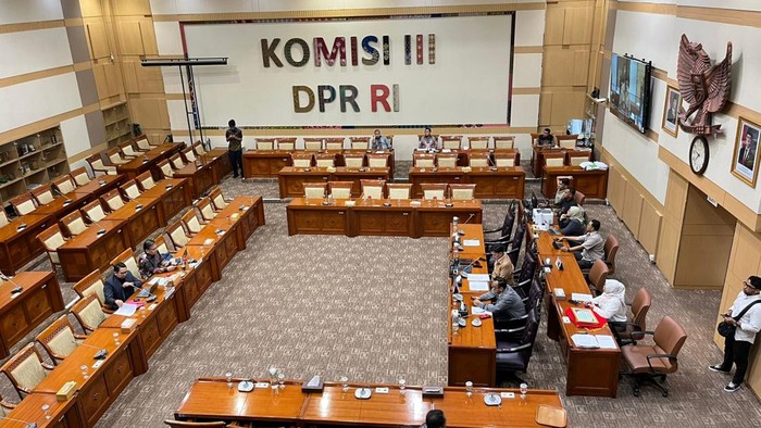 Komisi III DPR Sepakat Polri Tetap di Bawah Presiden