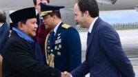 Prabowo Melanjutkan Diplomasi ke Paris, Disambut Jamuan Malam Bersama Macron