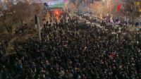 Krisis Iran Memanas, Trump Ancam Serangan Militer Gulingkan Khamenei
