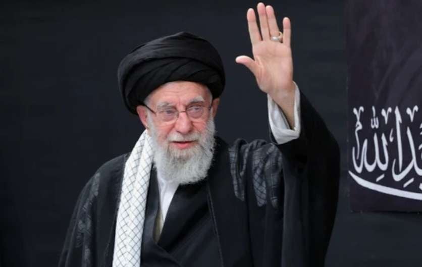 Iran Ancam Perang Skala Penuh Jika Ayatollah Khamenei Diserang