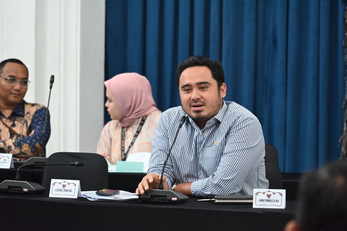 DPR: Hak Nyapres Milik Semua Warga Negara