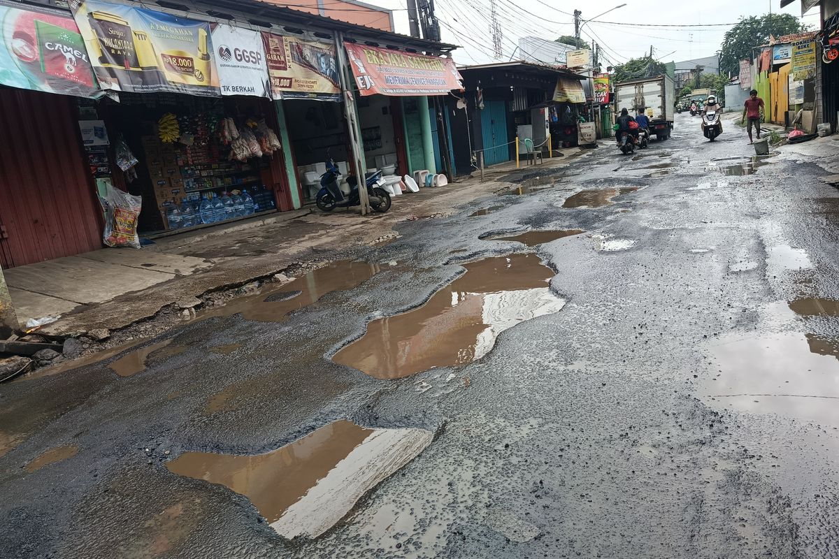 Jalan Raya Caringin Bekasi Diperbaiki, Anggaran Rp 3,5 Miliar
