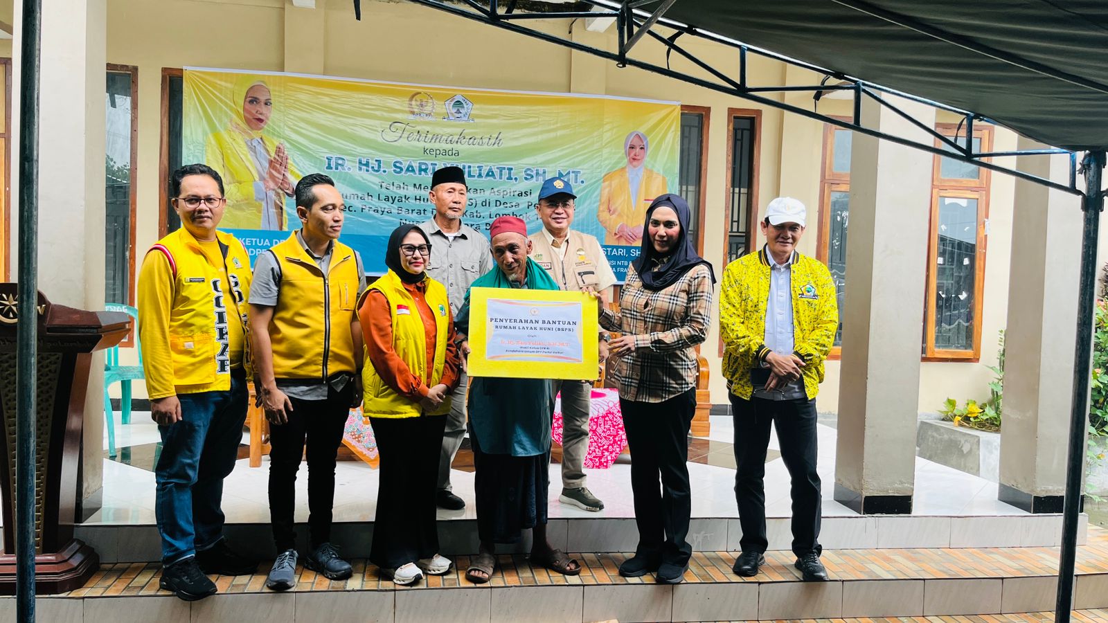 Sari Yuliati Salurkan Bantuan Stimulan Perumahan Swadaya di Lombok, NTB 